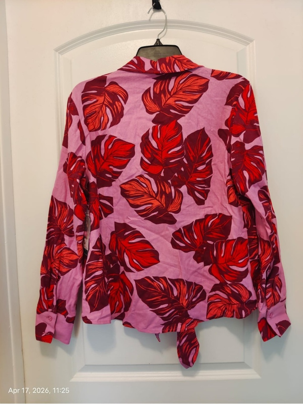 sofia by sofia vergara Pink and Red Tropical Tie-Front Button Shirt - Picture 4 of 7